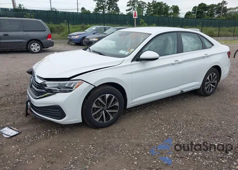 2024 Volkswagen Jetta 1.5T S z USA, uszkodzony, nr VIN 3VW5M7BU5RM064870